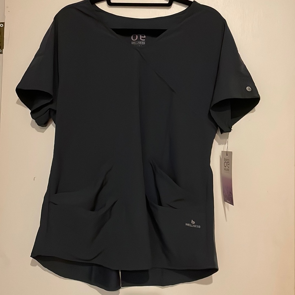 Barco one Wellness scrub top.  Steel grey size large.